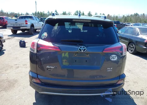 2018 Toyota Rav4 Xle from USA, damaged, VIN JTMRFREV1JJ196329